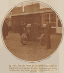 874245 Afbeelding van een Massey-Harris-tractor op het beursterrein van de 32e Jaarbeurs op en rond het Vredenburg te ...